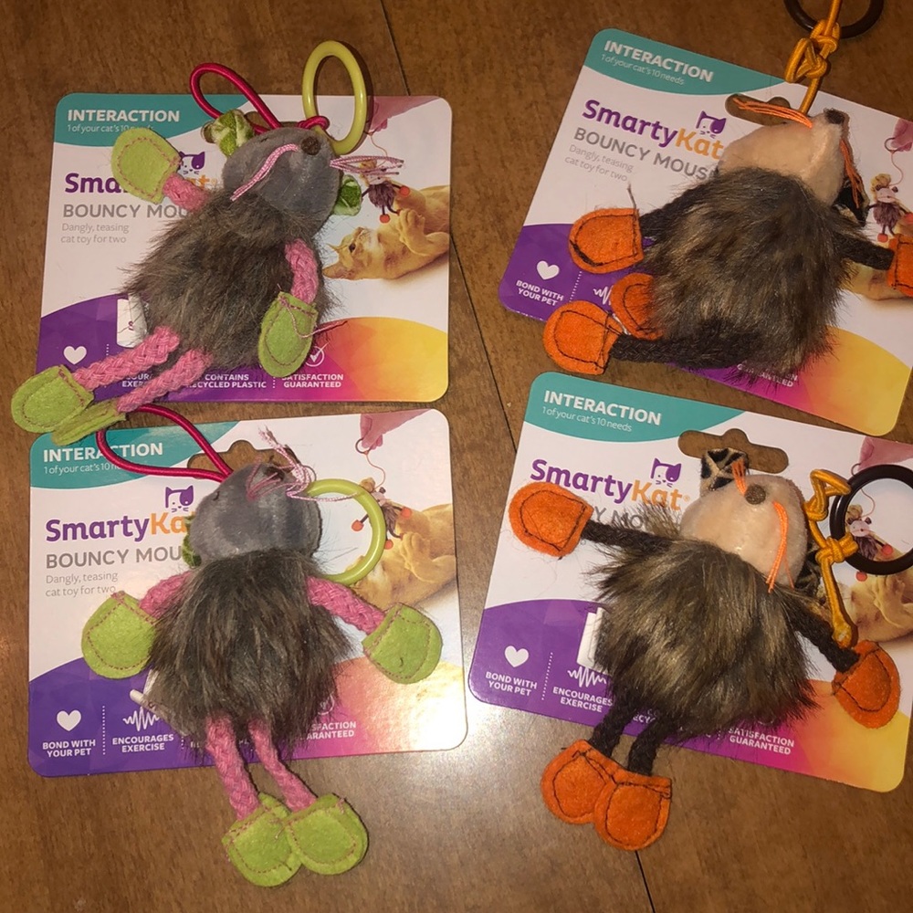 Smarty cat toys four toys for 1 price!!
